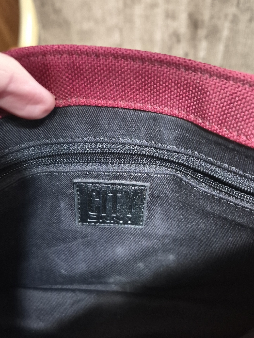 DKNY - Picture 6 of 8